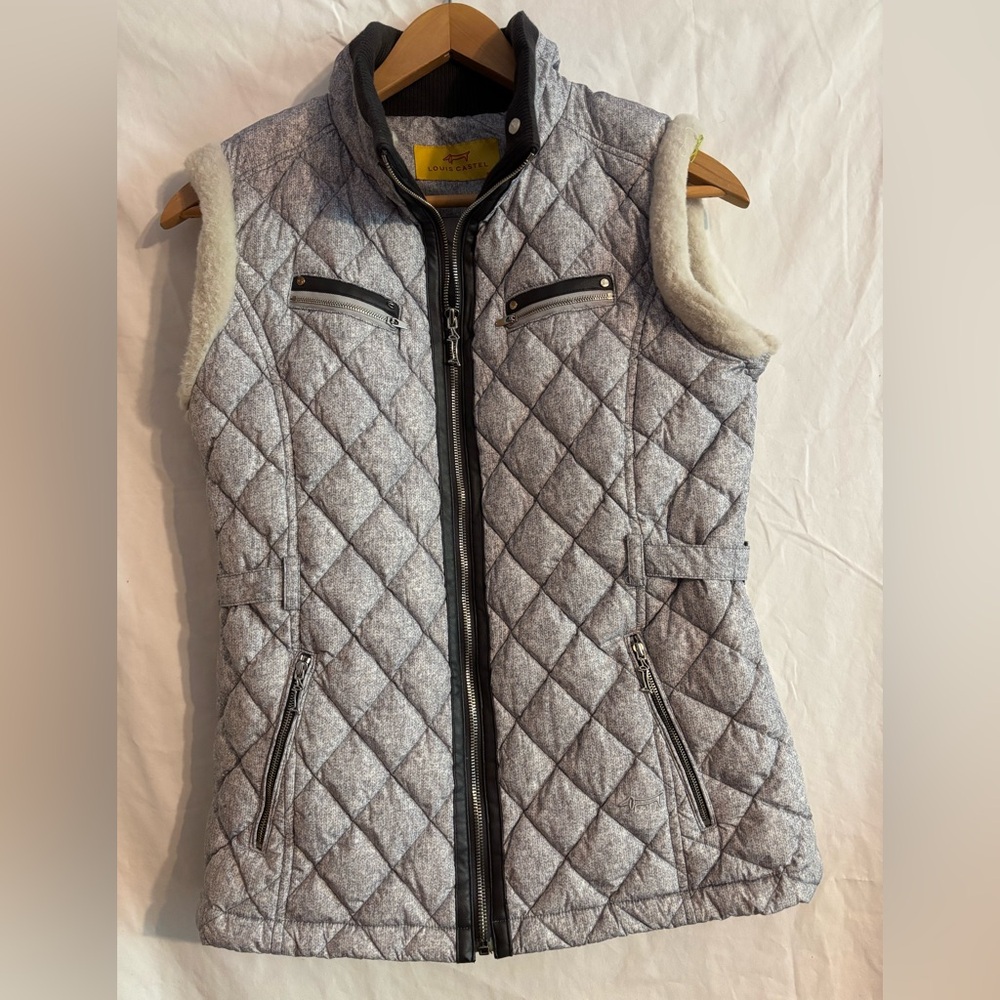 Louis Castel quilted jacket featuring its signature dachshund logo Stand collar